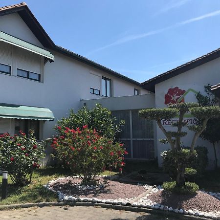 Hotel Les Jardins d'Oléron Saint-Pierre-d'Oleron Exterior foto